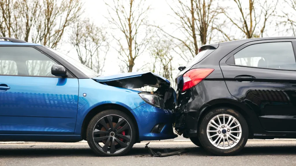 In the majority of rear-end car accident Florida cases, the rear driver is presumed to be at fault. This is based on the legal principle of negligence, which implies that every driver is responsible for maintaining a safe distance from the vehicle in front to avoid a collision. If the rear vehicle hits the car in front, it’s typically because the driver was speeding, distracted, tailgating, or otherwise driving carelessly.